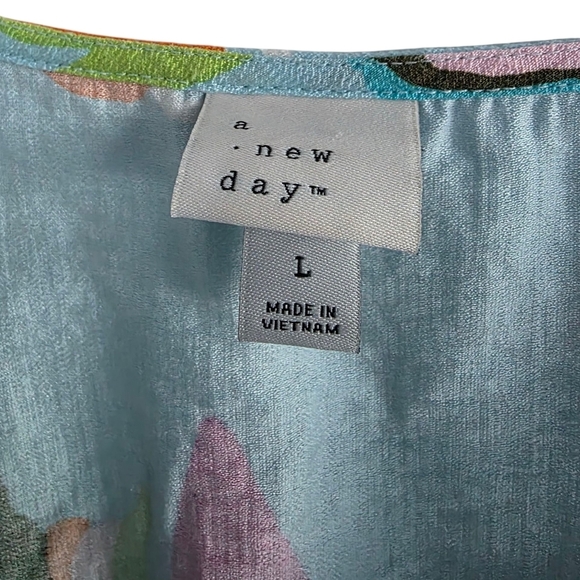 A New Day Tropical Print Peplum Blouse With Cut Outs Size Large - Picture 2 of 5